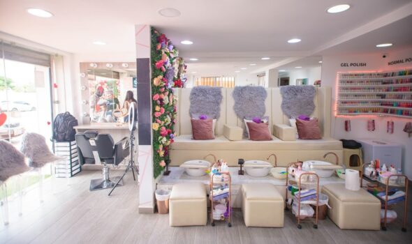 Nail Salons in Accra